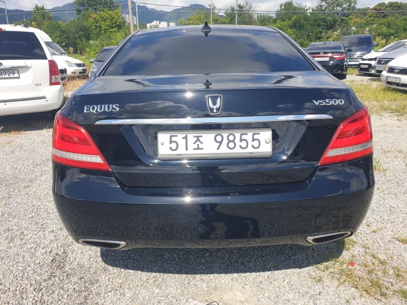 Hyundai Equus