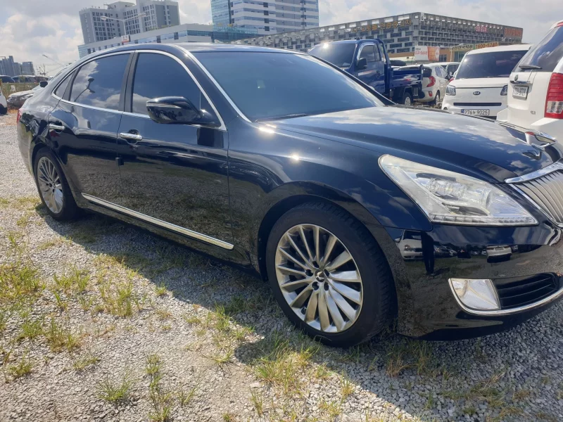 Hyundai Equus