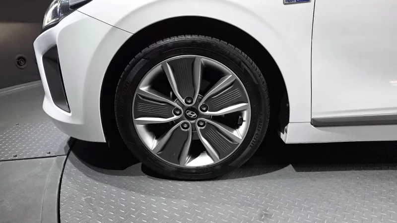 Hyundai Ioniq