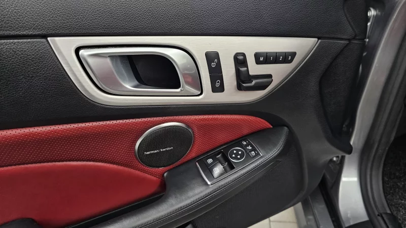 Mercedes-Benz SLK-Class