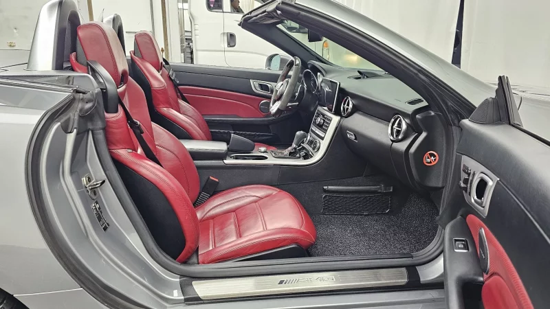 Mercedes-Benz SLK-Class