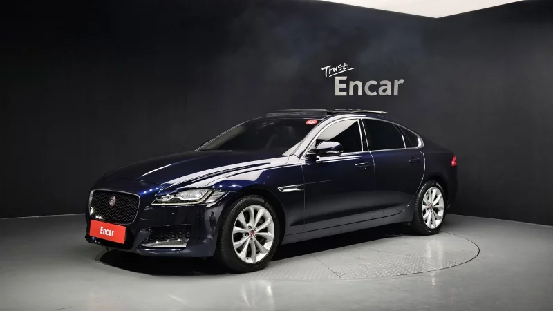Jaguar XF