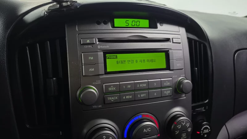 Hyundai Starex