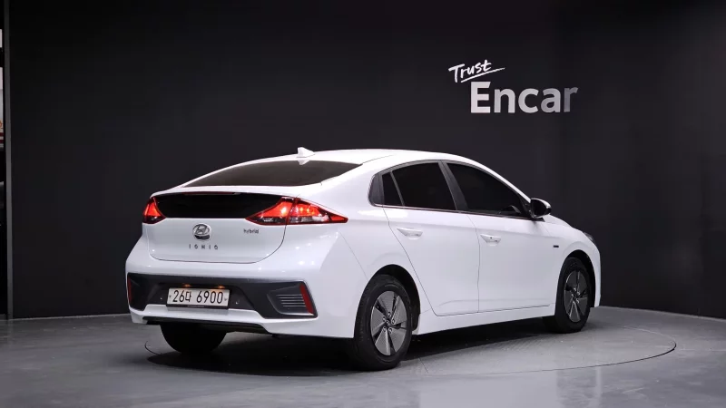 Hyundai Ioniq