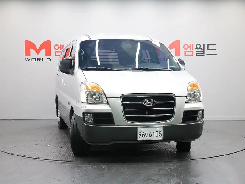 Hyundai Starex
