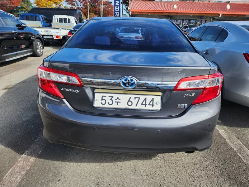 Toyota CAMRY