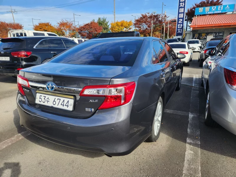Toyota CAMRY