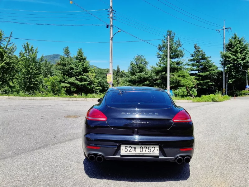 Porsche PANAMERA