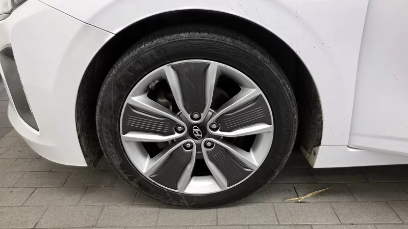 Hyundai Ioniq