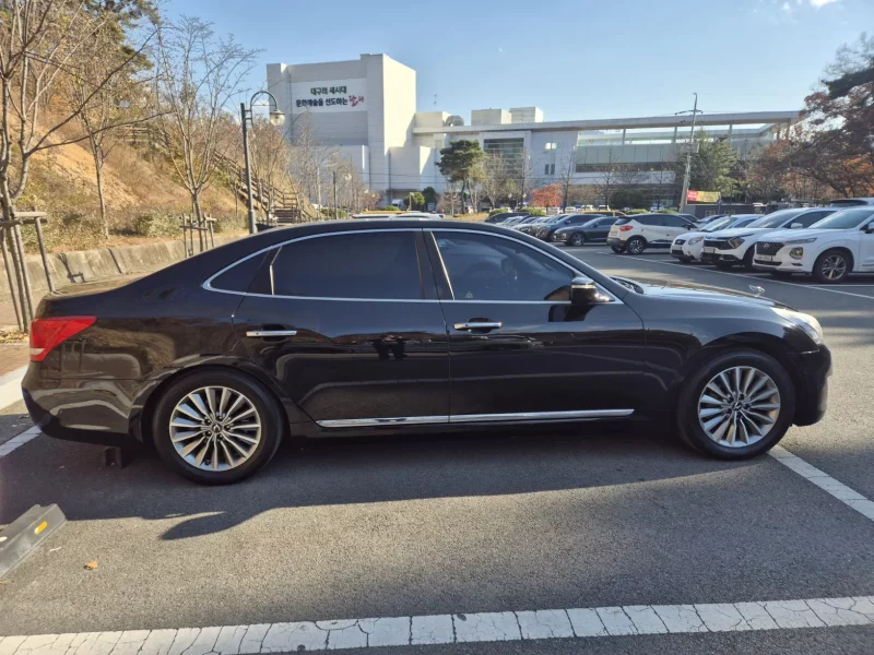 Hyundai Equus