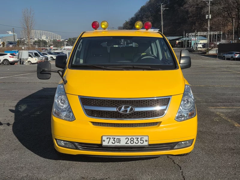 Hyundai Starex