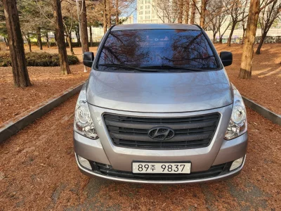 Hyundai Starex