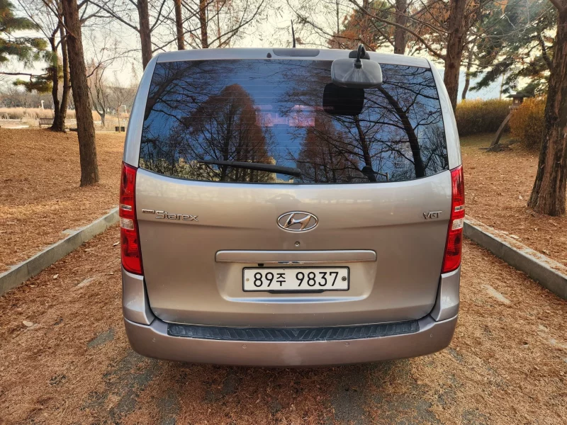 Hyundai Starex