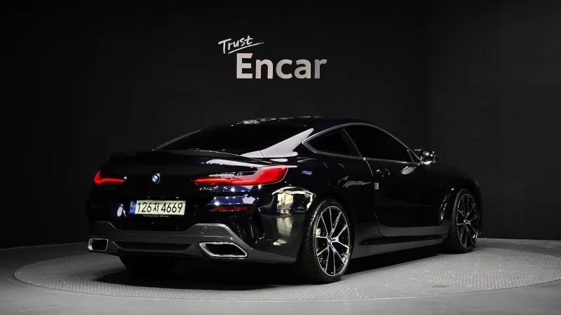 BMW 8-Series