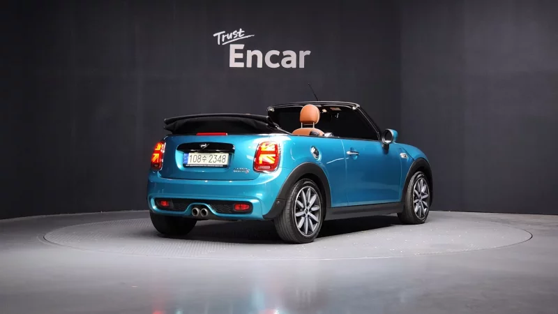 MINI Cooper Convertible