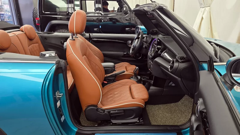 MINI Cooper Convertible