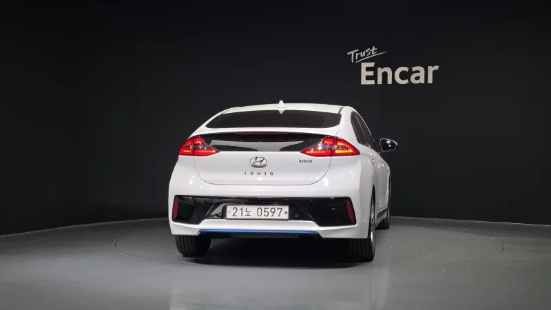 Hyundai Ioniq