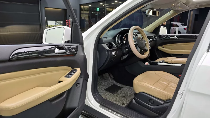 Mercedes-Benz M-class