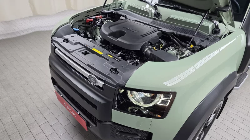 Land Rover DEFENDER