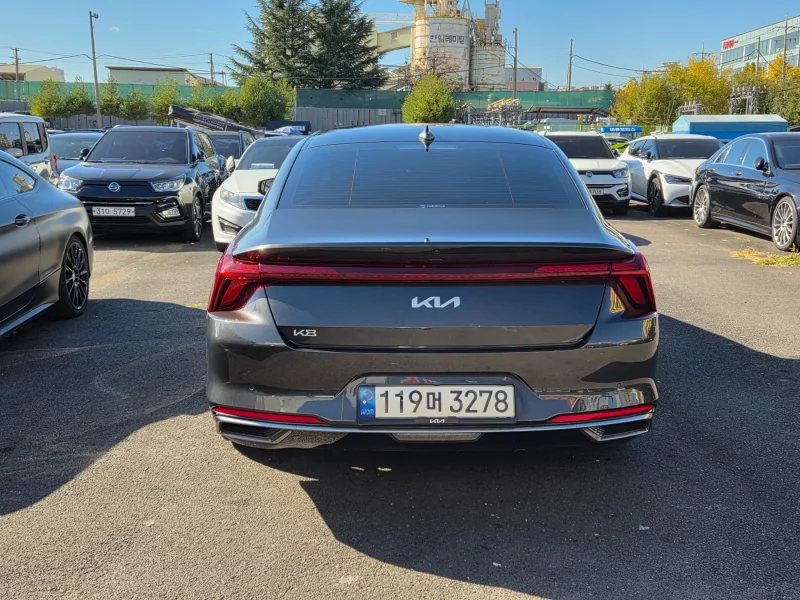 Kia K8