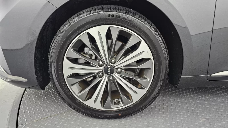 Kia K8