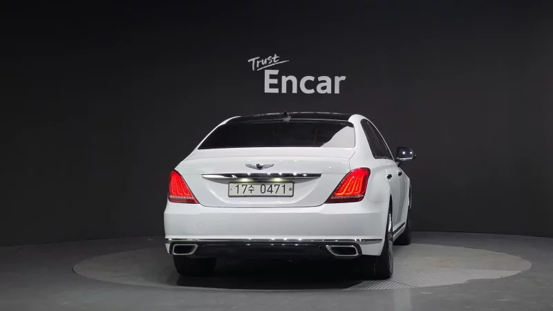 Genesis EQ900