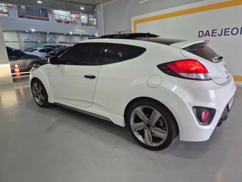 Hyundai Veloster