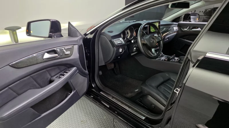 Mercedes-Benz CLS-Class