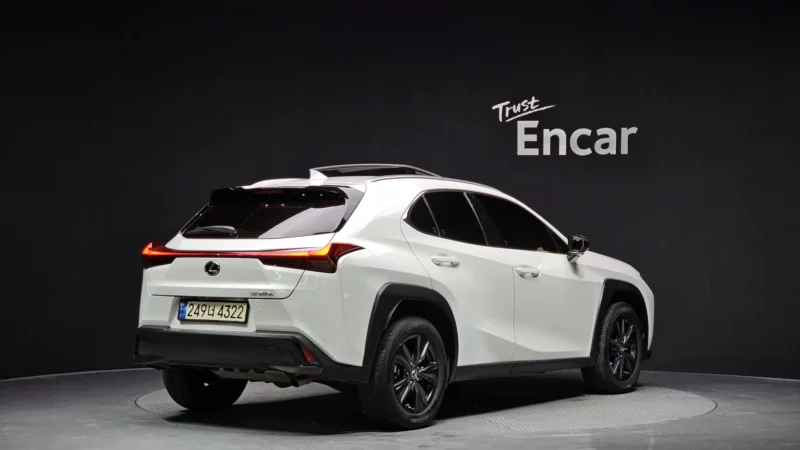 Lexus UX