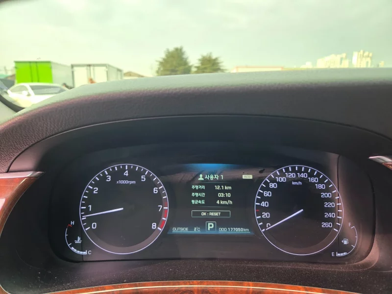 Hyundai Equus