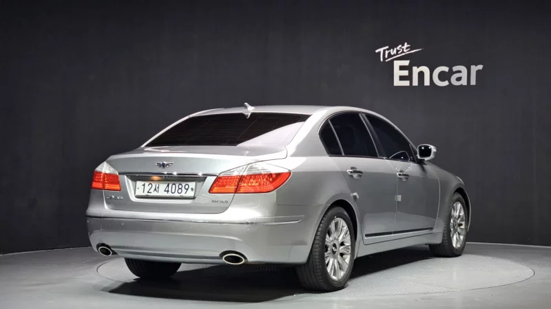 Hyundai Genesis