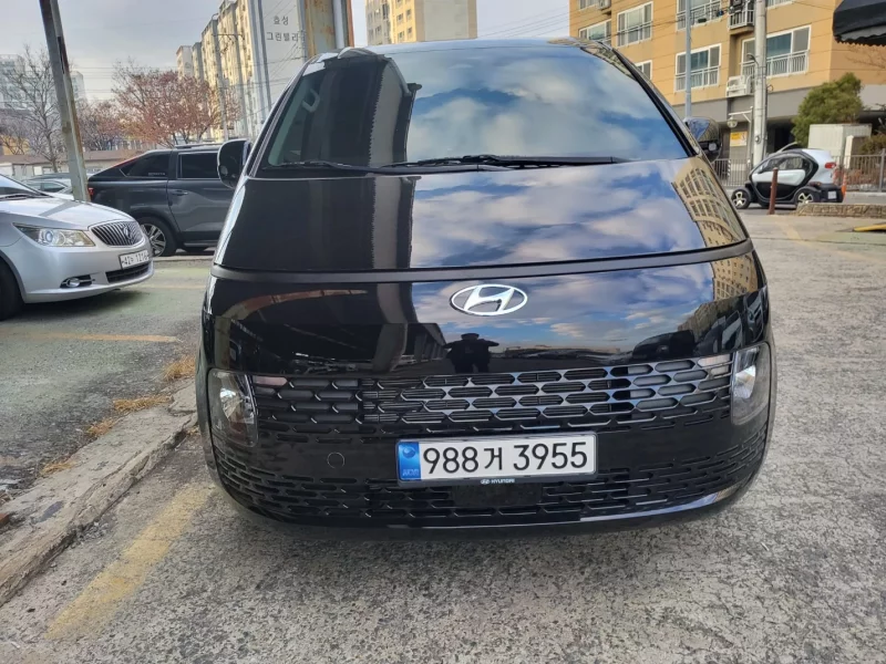 Hyundai Staria