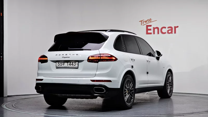 Porsche CAYENNE