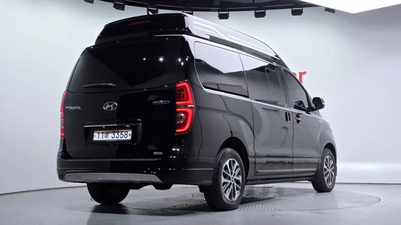 Hyundai Grand Starex
