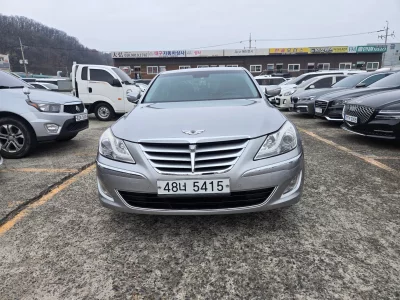 Hyundai Genesis