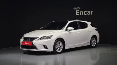 Lexus CT200h