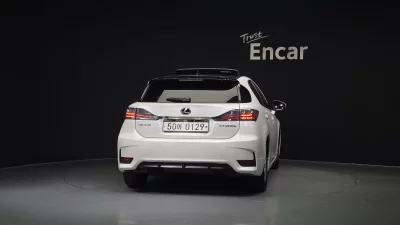 Lexus CT200h