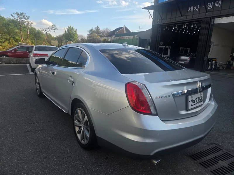 Lincoln MKS