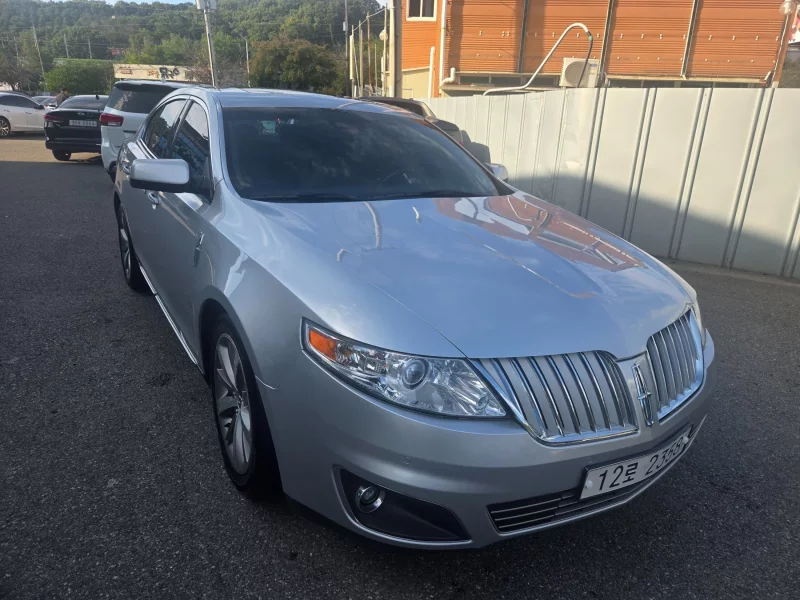 Lincoln MKS