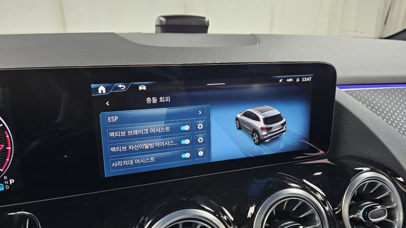 Mercedes-Benz GLA-Class