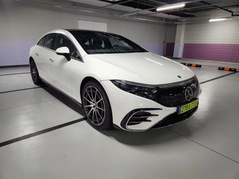 Mercedes-Benz EQS