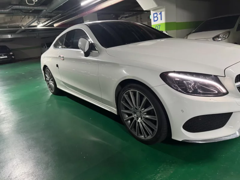 Mercedes-Benz C-Class