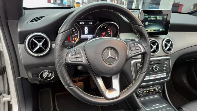 Mercedes-Benz CLA-Class