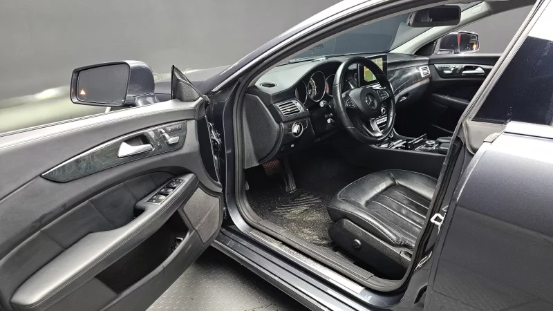 Mercedes-Benz CLS-Class