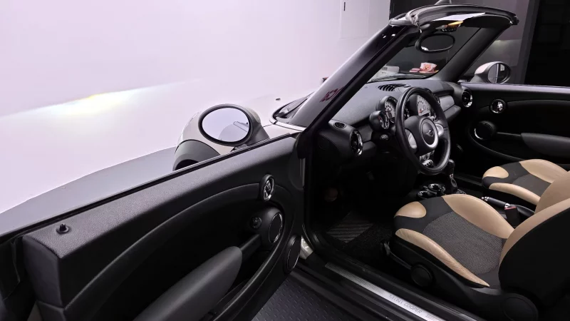 MINI Cooper Convertible