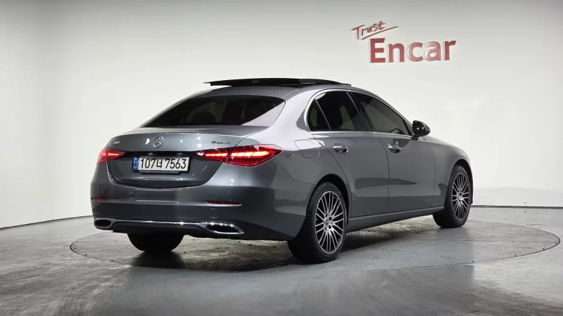 Mercedes-Benz C-Class