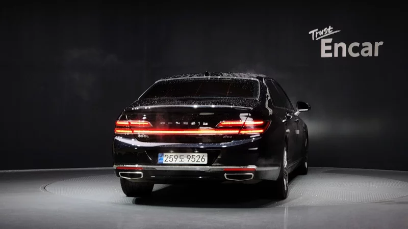 Genesis G90