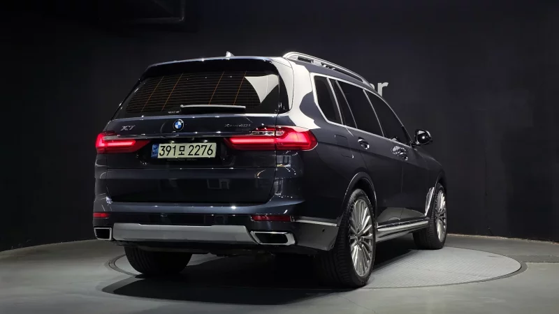 BMW X7