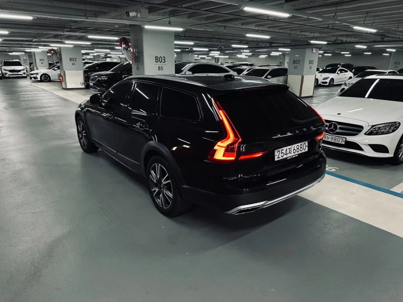 Volvo V90