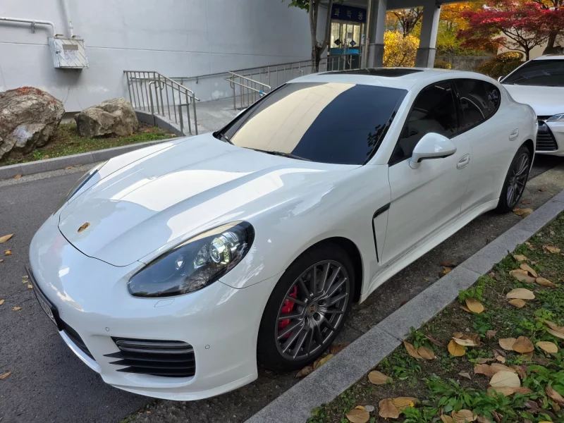 Porsche PANAMERA